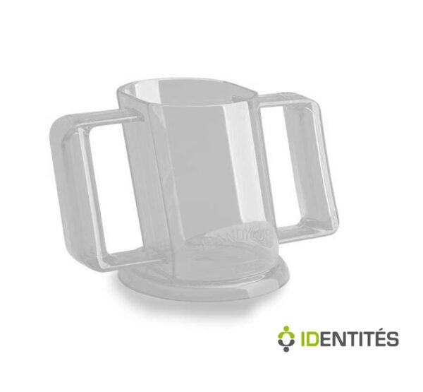 La Tasse handycup a de grandes anses qui permette une meilleure tenue et maintien pour boire.