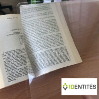 loupe de lecture grand format pour personne âgée ou malvoyante